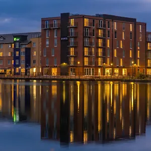 https://staybridge-suites-cardiff-an-ihg-hotel.cardiffhotelswales.com
