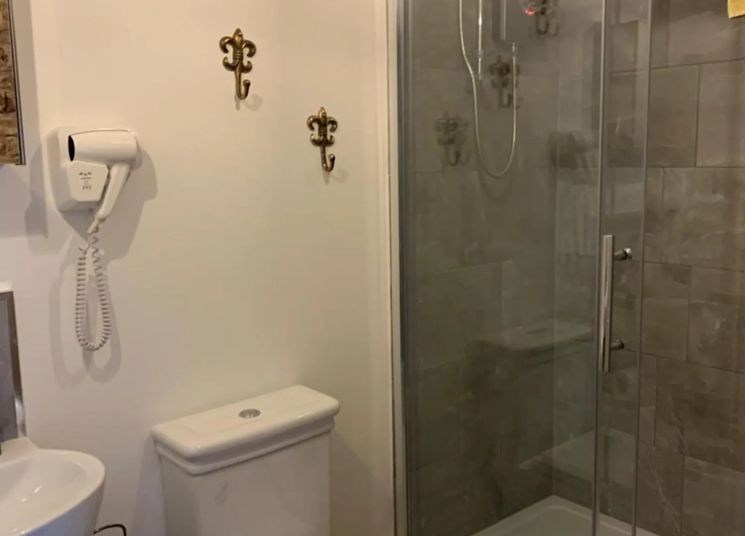 Royal Mile Suites By The Castle Edinburgh 5*,