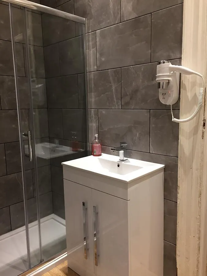 Royal Mile Suites By The Castle Edinburgh Aparthotel