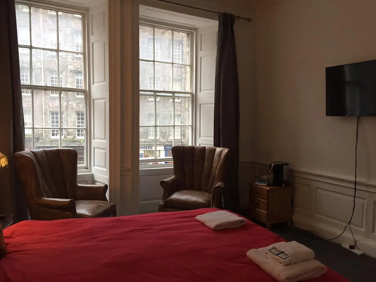 Royal Mile Suites By The Castle Edinburgh Aparthotel