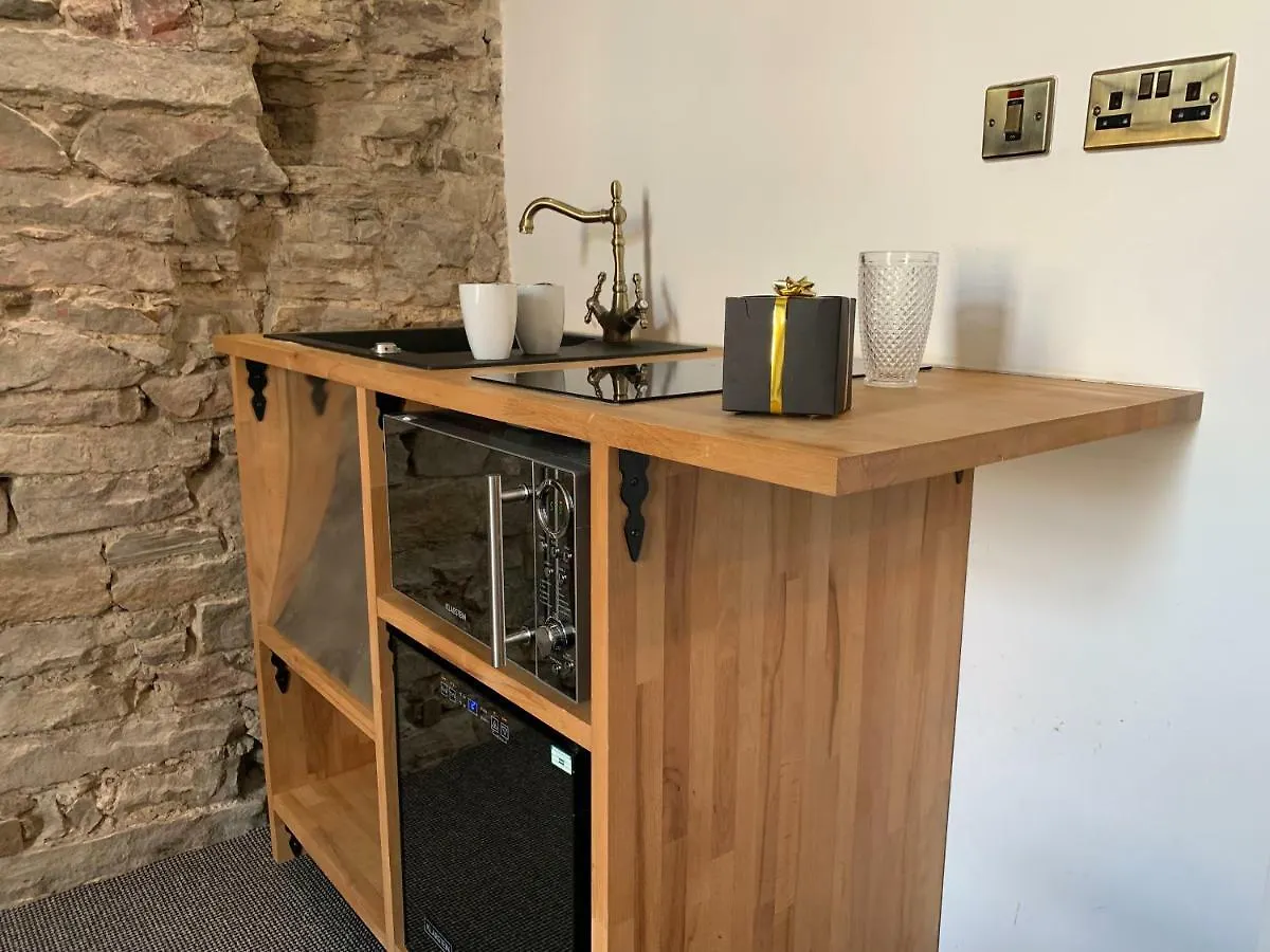 Royal Mile Suites By The Castle Edinburgh Aparthotel